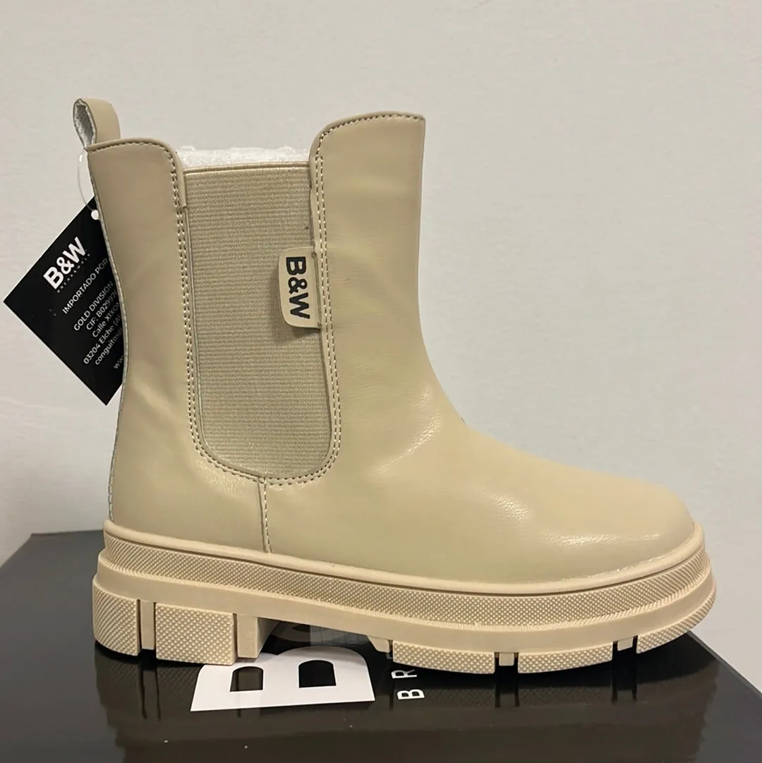 Beige Chelsea boot