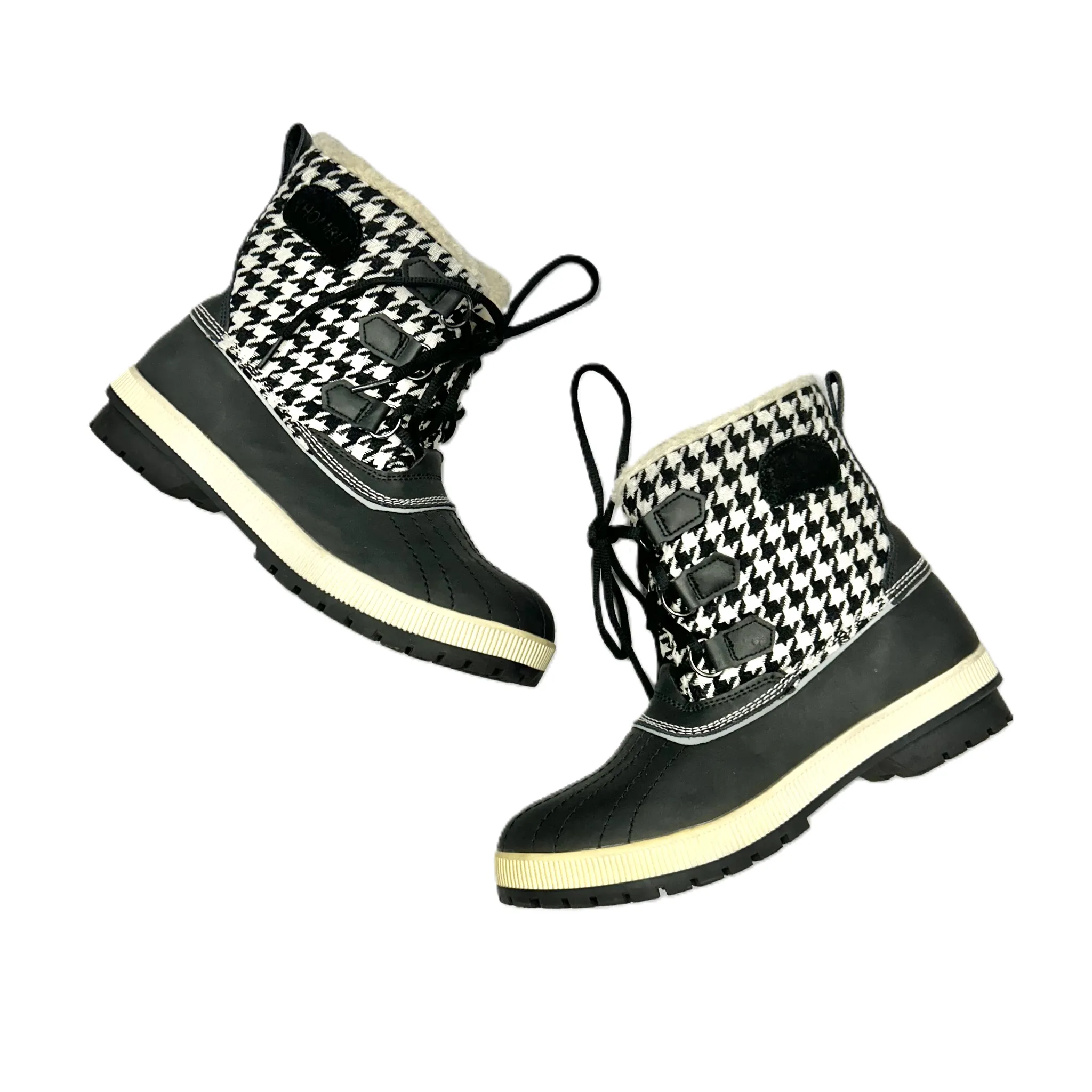 Boots Snow By Khombu In Black & Cream, Size: 8